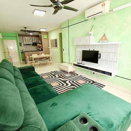 Nena Homestay Setia Alam, Air Conditioned, High Speed Internet Shah Alam Bagian luar foto