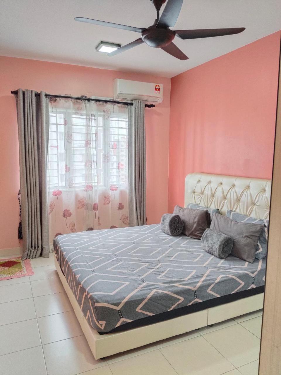 Nena Homestay Setia Alam, Air Conditioned, High Speed Internet Shah Alam Bagian luar foto