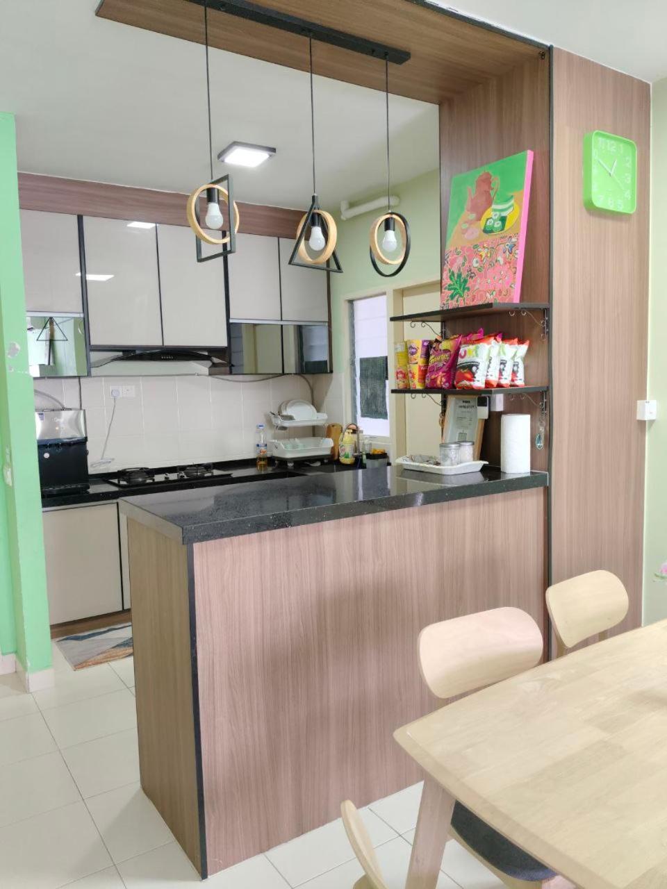 Nena Homestay Setia Alam, Air Conditioned, High Speed Internet Shah Alam Bagian luar foto