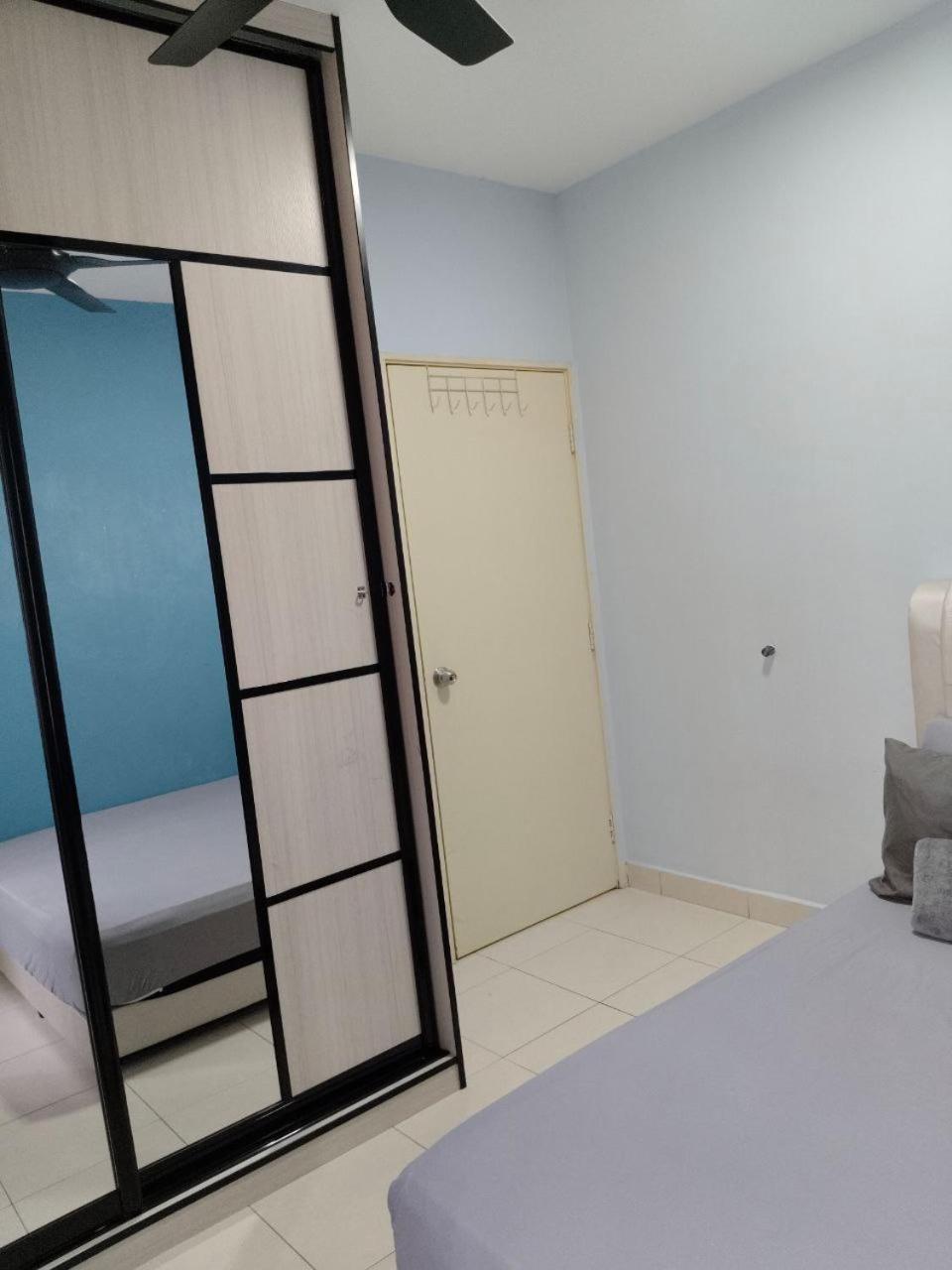 Nena Homestay Setia Alam, Air Conditioned, High Speed Internet Shah Alam Bagian luar foto