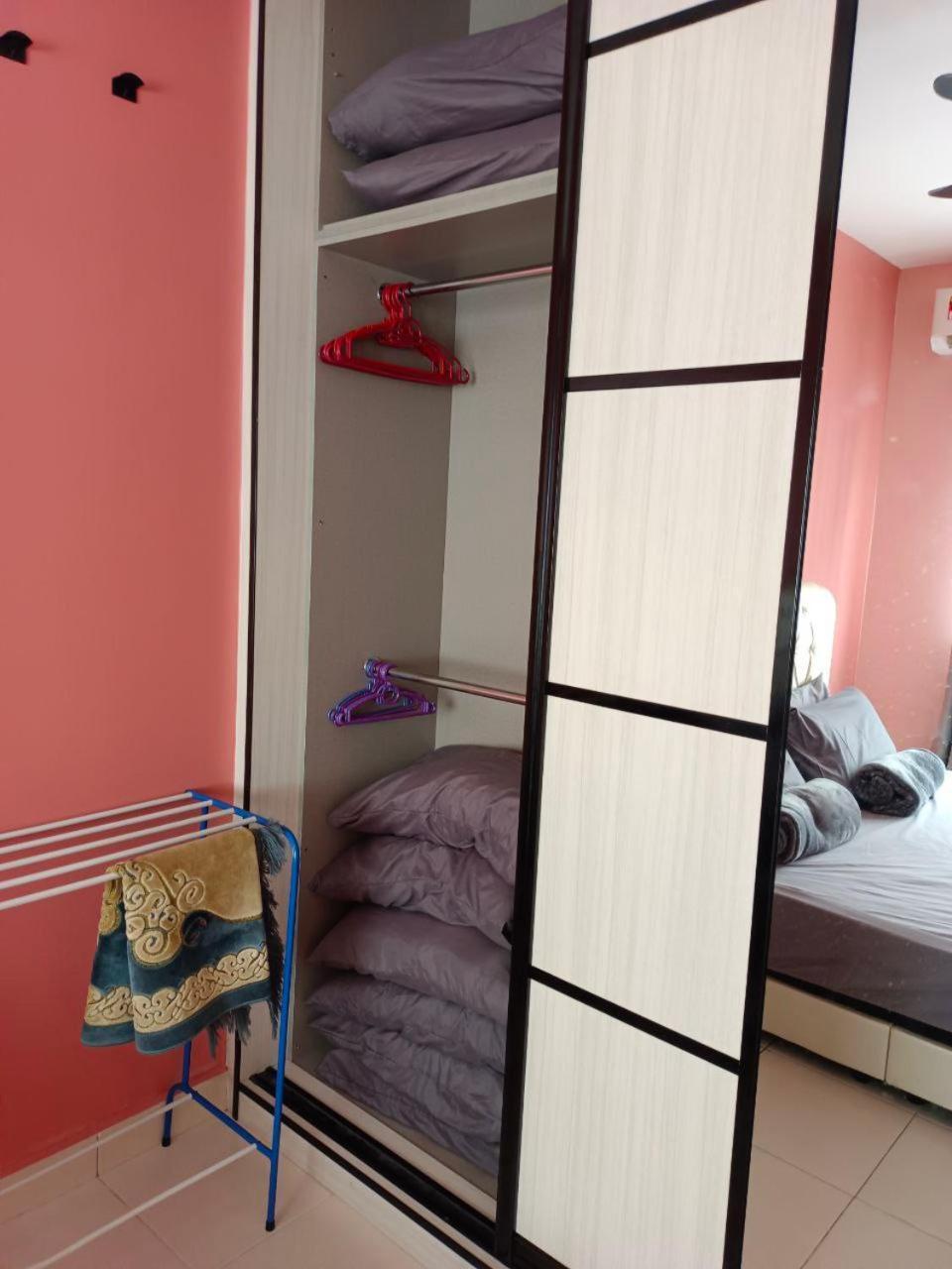 Nena Homestay Setia Alam, Air Conditioned, High Speed Internet Shah Alam Bagian luar foto